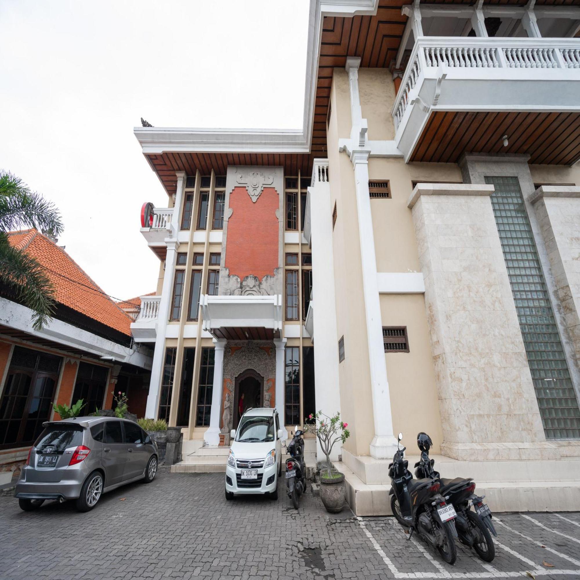 OYO 1952 Hotel Dewata Indah Denpasar  Bagian luar foto